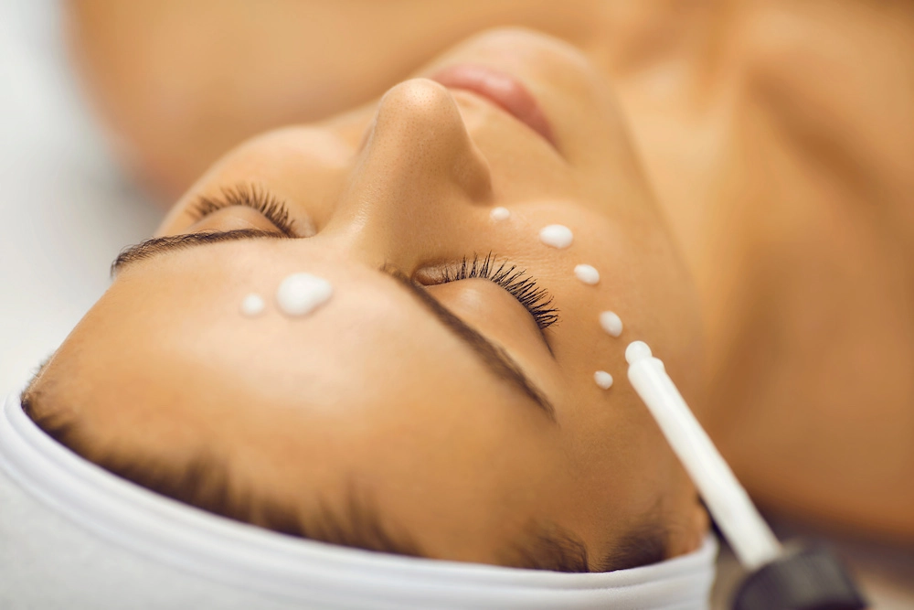 Acne Facial (Women)